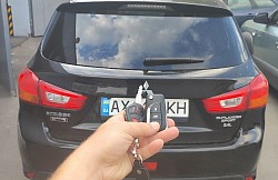 Додатковий ключик на Mitsubishi Outlander Sport 2015 року.
