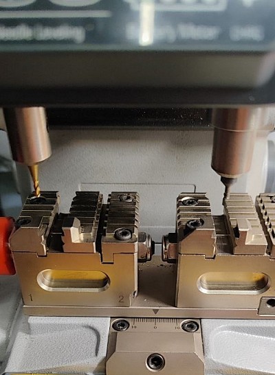 Изготовление и программирование автомобильных ключей